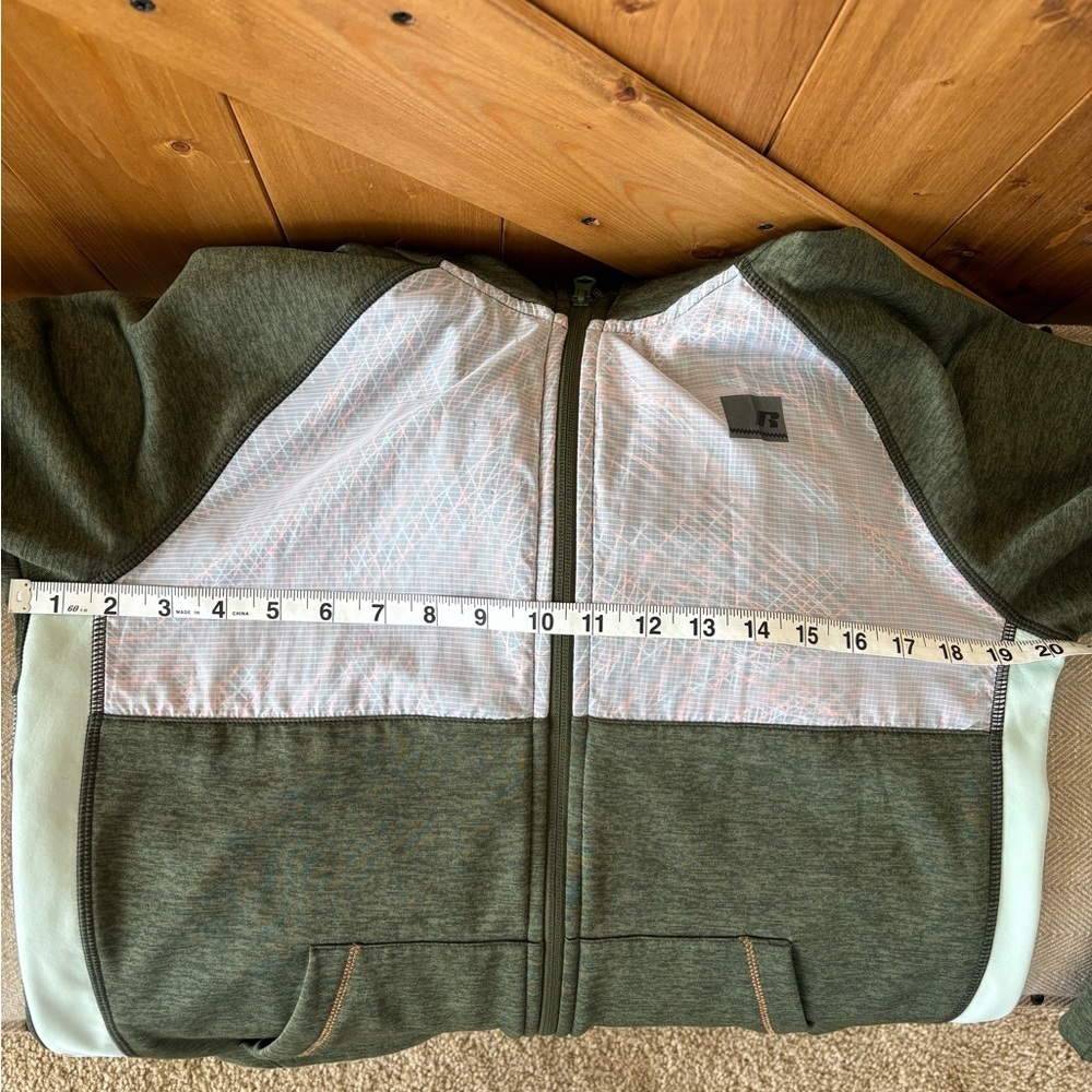 Boys Russell Dri-Power 360 Hoodie Army Green and Orange | Size XXL (18) - Picture 6 of 7